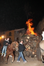 Borriol vive Sant Antoni con la hoguera y la procesión