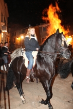 Borriol vive Sant Antoni con la hoguera y la procesión