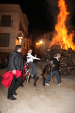 Borriol vive Sant Antoni con la hoguera y la procesión
