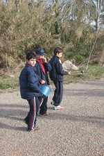 Los escolares del CP Illes Columbretes plantan árboles en el paraje del Clot