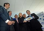 La ministra de Sanidad inaugura el centro de Alzheimer a falta de una licencia de apertura