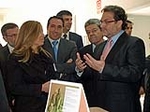 La ministra de Sanidad inaugura el centro de Alzheimer a falta de una licencia de apertura