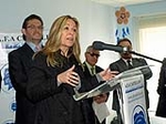 La ministra de Sanidad inaugura el centro de Alzheimer a falta de una licencia de apertura