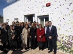 La ministra de Sanidad inaugura el centro de Alzheimer a falta de una licencia de apertura