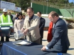 Alejandro Font de Mora coloca la primera piedra del nuevo colegio La Cova