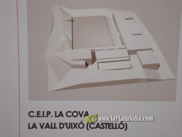 Alejandro Font de Mora coloca la primera piedra del nuevo colegio La Cova