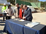 Alejandro Font de Mora coloca la primera piedra del nuevo colegio La Cova