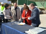 Alejandro Font de Mora coloca la primera piedra del nuevo colegio La Cova