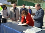 Alejandro Font de Mora coloca la primera piedra del nuevo colegio La Cova