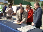 Alejandro Font de Mora coloca la primera piedra del nuevo colegio La Cova