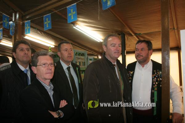 El Centro Asturiano recibió al alcalde, Alarte y Javi Venta