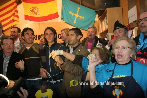 El Centro Asturiano recibió al alcalde, Alarte y Javi Venta