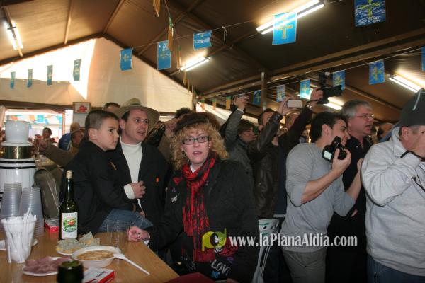 El Centro Asturiano recibió al alcalde, Alarte y Javi Venta
