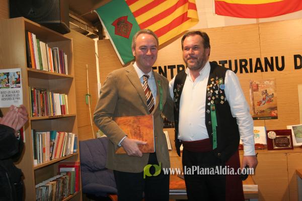 El Centro Asturiano recibió al alcalde, Alarte y Javi Venta