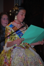 Pleitesia a la reina fallera Infantil
