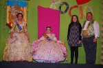 Pleitesia a la reina fallera Infantil