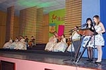 Pleitesia a la reina fallera Infantil