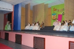 Pleitesia a la reina fallera Infantil