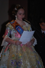 Pleitesia a la reina fallera Infantil