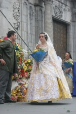 La lluvia estuvo a punto de aguar la ofrenda