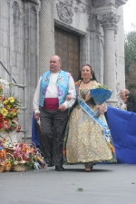La lluvia estuvo a punto de aguar la ofrenda