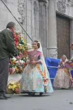 La lluvia estuvo a punto de aguar la ofrenda