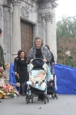 La lluvia estuvo a punto de aguar la ofrenda