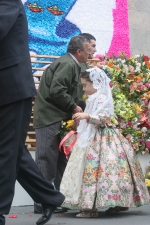 La lluvia estuvo a punto de aguar la ofrenda