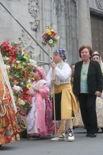 La lluvia estuvo a punto de aguar la ofrenda