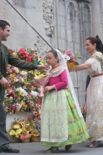 La lluvia estuvo a punto de aguar la ofrenda