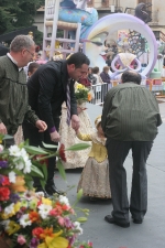 La lluvia estuvo a punto de aguar la ofrenda