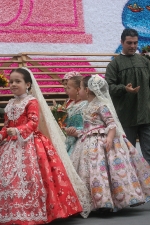 La lluvia estuvo a punto de aguar la ofrenda