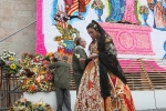 La lluvia estuvo a punto de aguar la ofrenda