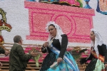 La lluvia estuvo a punto de aguar la ofrenda
