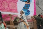 La lluvia estuvo a punto de aguar la ofrenda