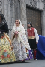 La lluvia estuvo a punto de aguar la ofrenda