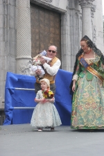 La lluvia estuvo a punto de aguar la ofrenda