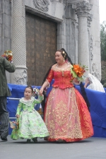 La lluvia estuvo a punto de aguar la ofrenda