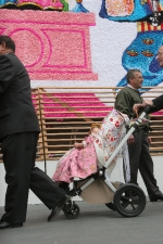 La lluvia estuvo a punto de aguar la ofrenda