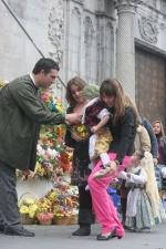 La lluvia estuvo a punto de aguar la ofrenda