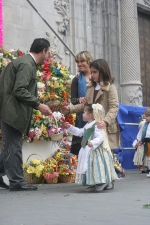 La lluvia estuvo a punto de aguar la ofrenda
