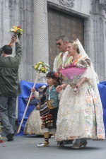 La lluvia estuvo a punto de aguar la ofrenda