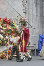 La lluvia estuvo a punto de aguar la ofrenda
