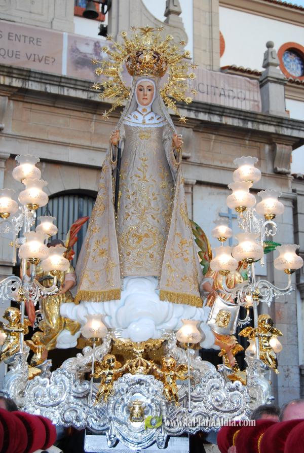 Procesión de las Camareras de la Mare de Déu de la Soledat. 