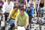 Casi un centenar de personas hacen spinning