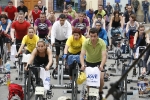 Casi un centenar de personas hacen spinning