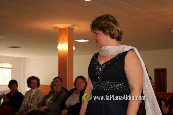 La Asociación de Amas de Casa L\'Arquet organiza un desfile de moda