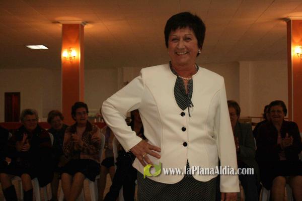 La Asociación de Amas de Casa L\'Arquet organiza un desfile de moda