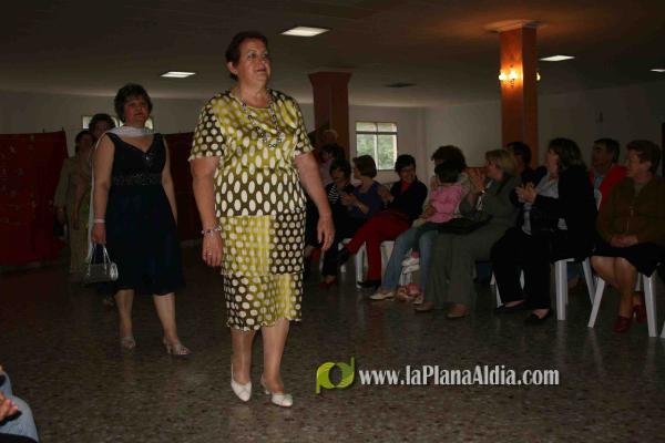 La Asociación de Amas de Casa L\'Arquet organiza un desfile de moda