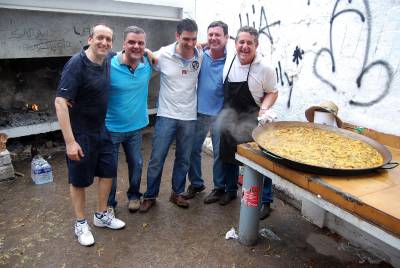 La falla Sociedad Club 53 celebran las paellas en Les Alqueries del Ferrer